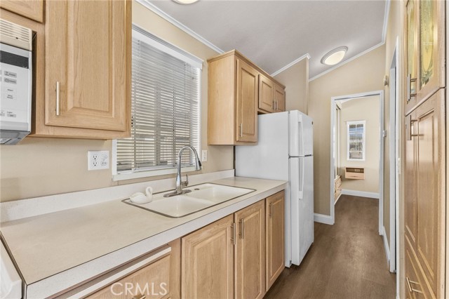 Detail Gallery Image 32 of 66 For 1295 S Cawston Ave #433,  Riverside,  CA 92545 - 1 Beds | 1 Baths