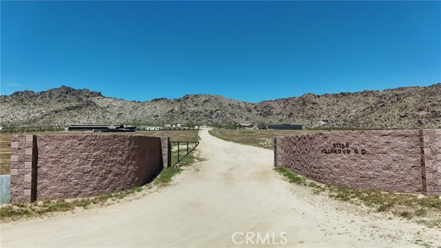 Detail Gallery Image 14 of 39 For 31163 Villa Nova Rd, Lucerne Valley,  CA 92356 - 4 Beds | 3 Baths
