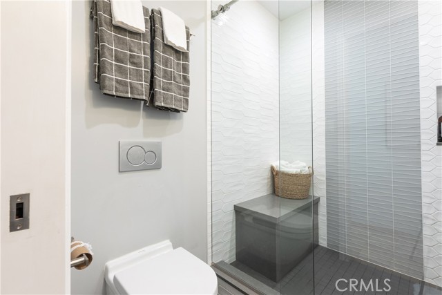 2054 Pattiz Avenue, Long Beach CA: https://media.crmls.org/medias/c8641935-eb9c-41fa-bba4-7ddc57bffc1e.jpg