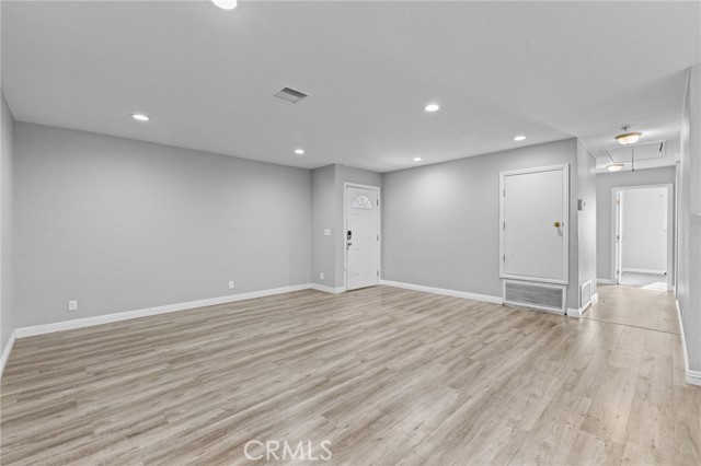 Detail Gallery Image 5 of 34 For 15814 Fresno St, Victorville,  CA 92395 - 4 Beds | 3 Baths