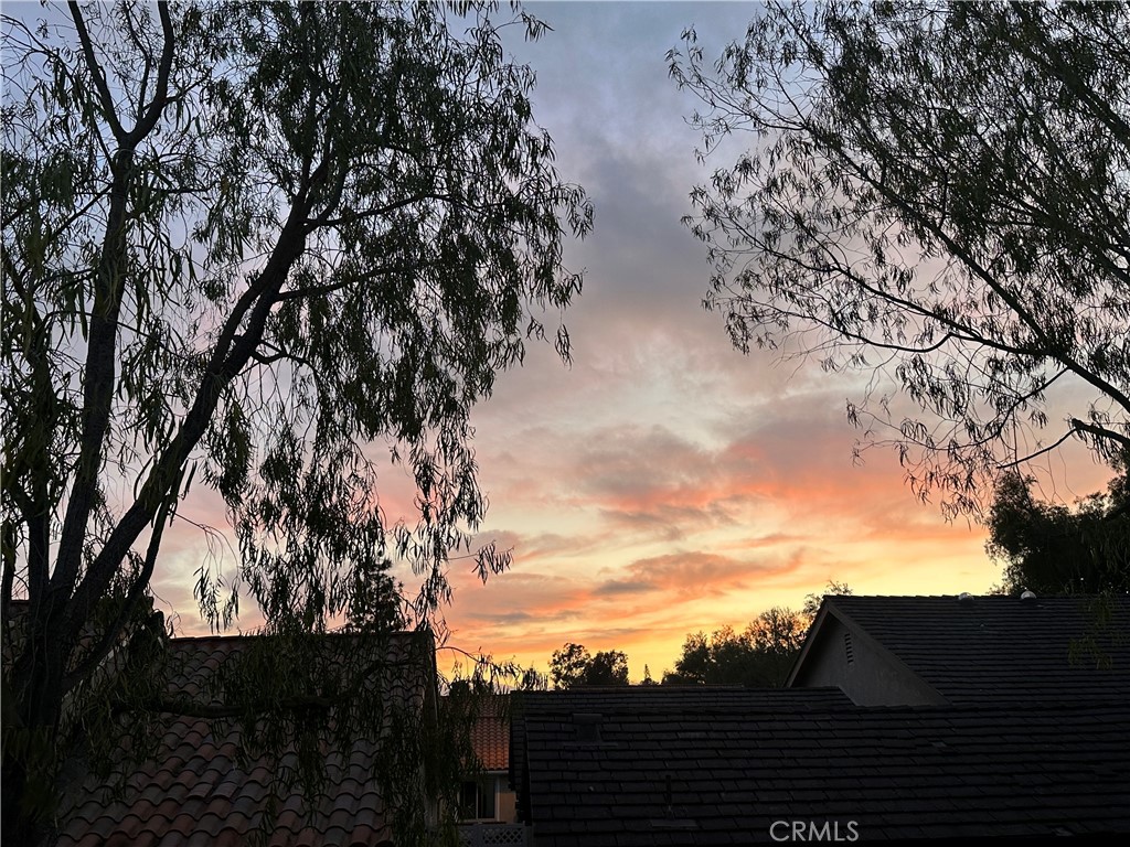 https://media.crmls.org/medias/c86625a3-94a9-4484-a3a3-4ab54db4aa66.jpg?preset=X-Large