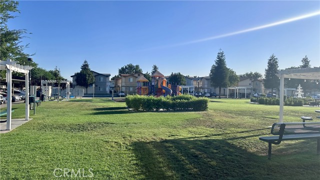 600 Hosking Avenue, Bakersfield CA: https://media.crmls.org/medias/c8668626-420e-4f62-8e76-1f961dc9262e.jpg