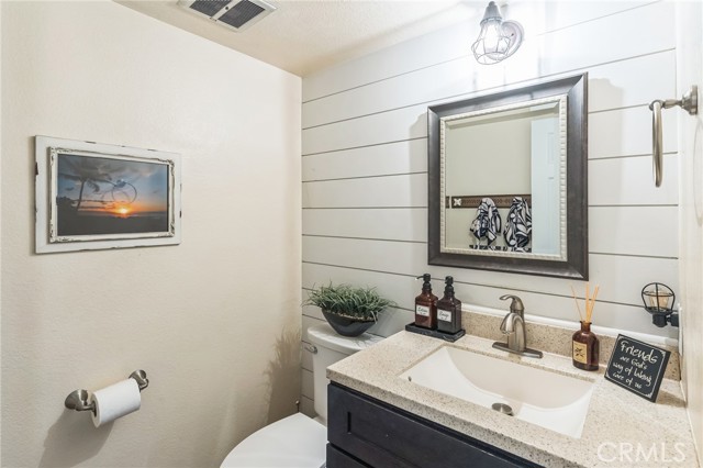 27201 Via Aurora, Mission Viejo CA: https://media.crmls.org/medias/c8672f6b-e5f7-48cc-a96f-6e8fbd96ba4e.jpg