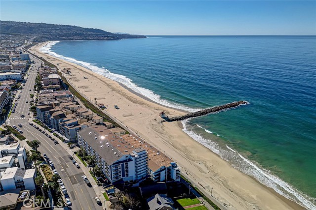 615 Esplanade, Redondo Beach, California 90277, 1 Bedroom Bedrooms, ,1 BathroomBathrooms,Residential,For Sale,Esplanade,SB25196667