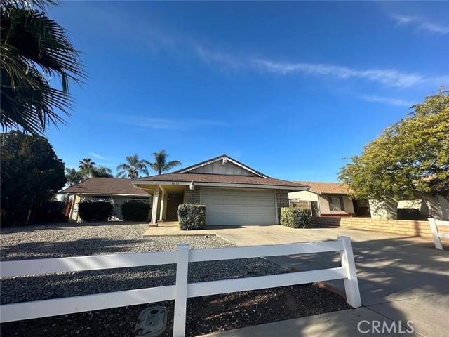 Detail Gallery Image 1 of 25 For 13671 Thunderbird Dr, Moreno Valley,  CA 92553 - 4 Beds | 2 Baths