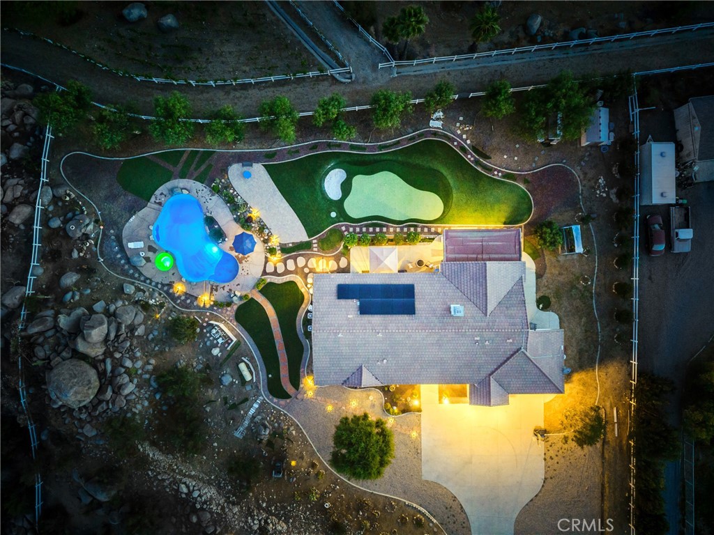https://media.crmls.org/medias/c867e373-0740-4570-a9cd-df943d849238.jpg?preset=X-Large