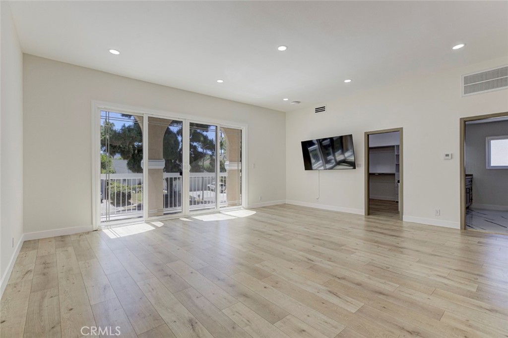 MLS #GD26148508 image #24