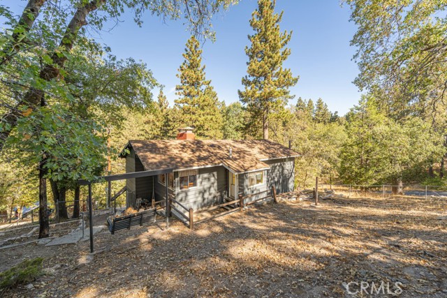 Detail Gallery Image 19 of 34 For 2713 Preston Dr, Running Springs,  CA 92382 - 4 Beds | 2 Baths