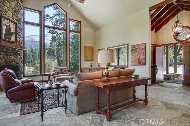 Detail Gallery Image 7 of 62 For 7899 Forest Dr, Yosemite,  CA 95389 - 3 Beds | 3/1 Baths