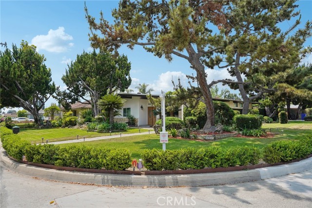 1721 S 3rd Avenue, Arcadia CA: https://media.crmls.org/medias/c86aebbe-80c2-4fe5-a9ef-edb755bbd681.jpg