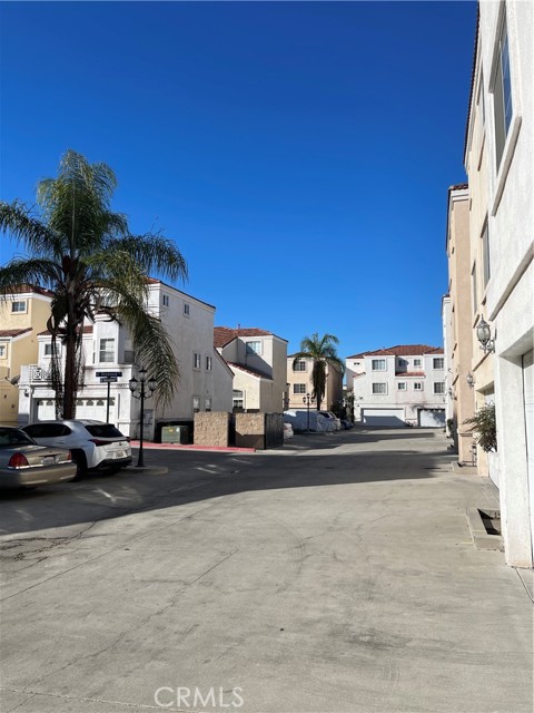11395 Sherwood Drive, Garden Grove CA: https://media.crmls.org/medias/c86bb595-c6bc-478e-95f7-ef0891f85992.jpg