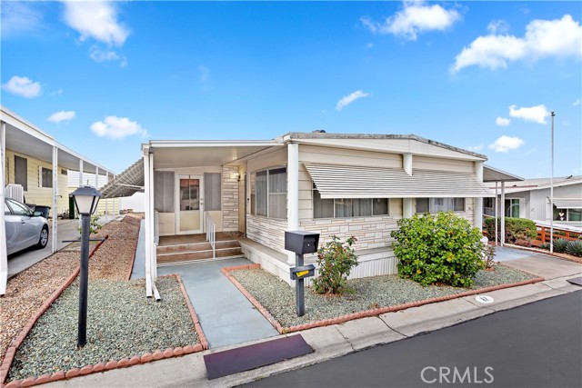 3500 Buchanan Street, Riverside CA: https://media.crmls.org/medias/c86be7c7-3e39-4d9a-bf11-d5342d061c21.jpg