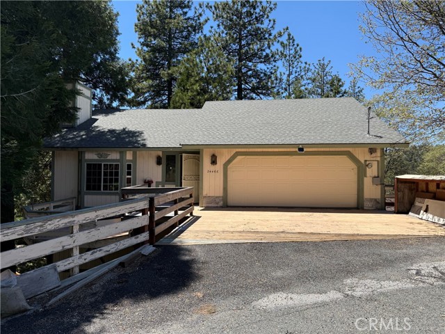 Detail Gallery Image 1 of 16 For 24466 Horst Dr, Crestline,  CA 92325 - 4 Beds | 2/1 Baths