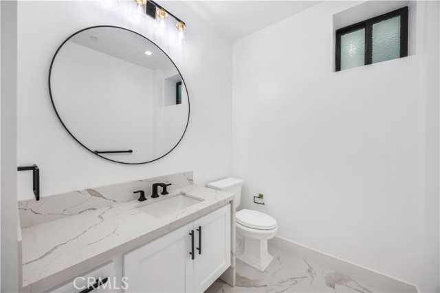 926 17th St, Hermosa Beach CA: https://media.crmls.org/medias/c86c4660-c227-4188-ac7f-1799407bff2a.jpg