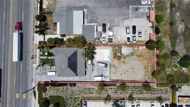 17744 Slover Avenue, Bloomington CA: https://media.crmls.org/medias/c86c5bb1-efbd-4d78-9683-477a454a70de.jpg