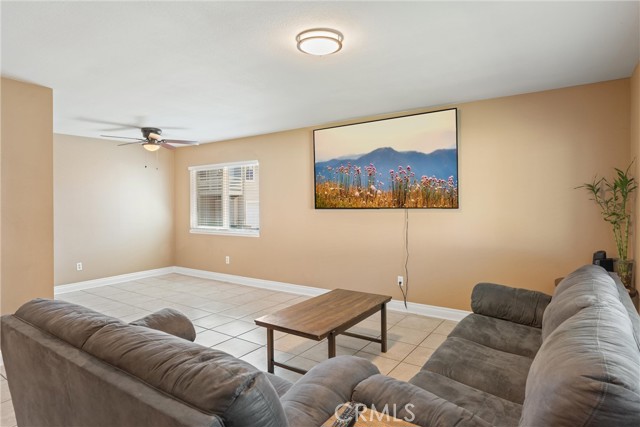 Detail Gallery Image 6 of 44 For 647 Walnut Dr, Lake Elsinore,  CA 92530 - 2 Beds | 2 Baths