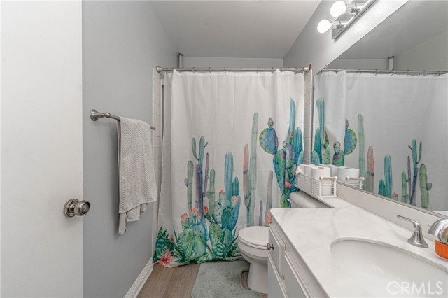 Detail Gallery Image 21 of 36 For 26212 Rainbow Glen Dr, Newhall,  CA 91321 - 2 Beds | 2 Baths