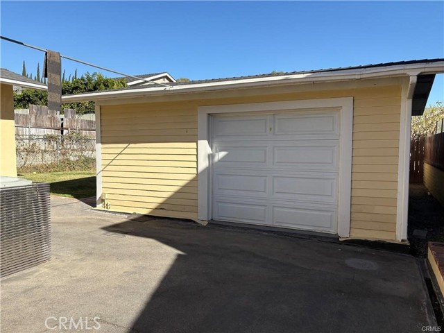 Detail Gallery Image 4 of 4 For 414 Ne Linda Rosa Ave #416,  Pasadena,  CA 91107 - 4 Beds | 3 Baths