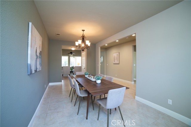Detail Gallery Image 40 of 47 For 3350 Buckingham, Clovis,  CA 93619 - 4 Beds | 2/1 Baths