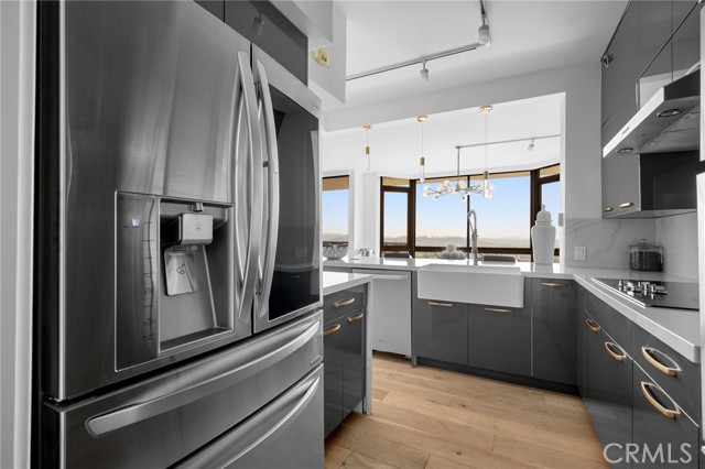 Detail Gallery Image 21 of 65 For 222 Monterey Rd #1603,  Glendale,  CA 91206 - 2 Beds | 2 Baths