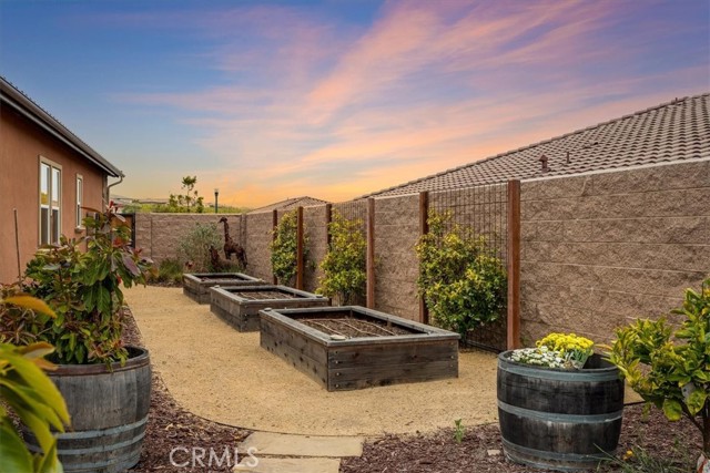 864 Trail View Place, Nipomo CA: https://media.crmls.org/medias/c86e26c7-9a8c-498b-8f05-ffc8367ba4ee.jpg