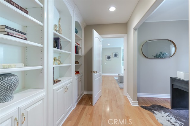 1354 Bedford Road, San Marino CA: https://media.crmls.org/medias/c86e98b6-4e80-4dd7-997d-59475ec28672.jpg