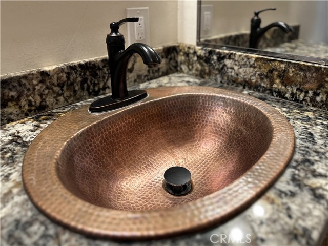 Detail Gallery Image 25 of 49 For 39234 N Shore Dr, Fawnskin,  CA 92333 - 2 Beds | 1/1 Baths