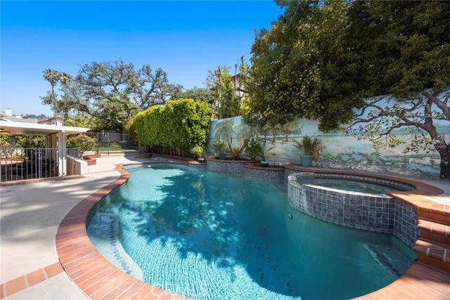 112 Morgan Ranch Road, Glendora CA: https://media.crmls.org/medias/c870236e-1504-4f18-a4b3-d6d8406a1021.jpg