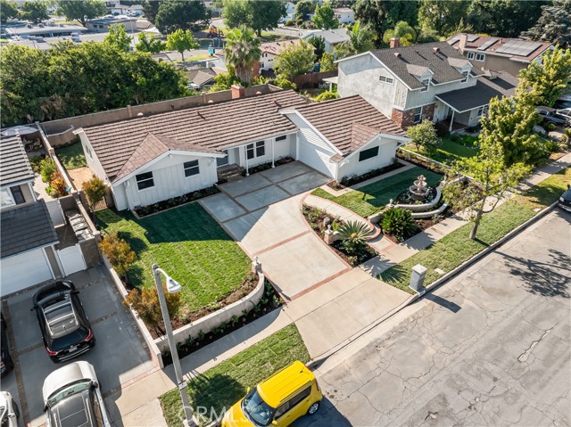 1809 Celeste Lane, Fullerton CA: https://media.crmls.org/medias/c8703e9c-62c3-41db-b862-b3c7ade30671.jpg