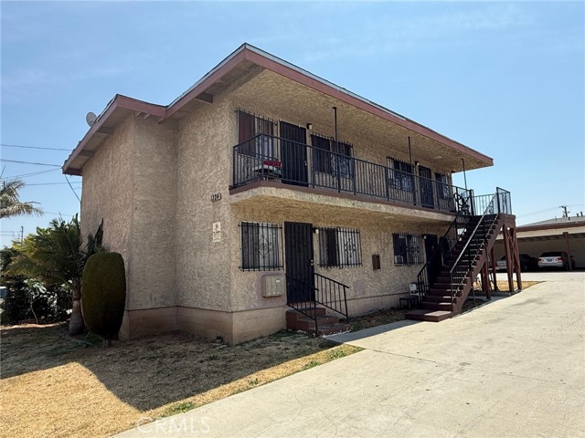 1324 W 109th Street, Los Angeles CA: https://media.crmls.org/medias/c870c323-85d8-4e4b-b349-b76fc3b0ce29.jpg