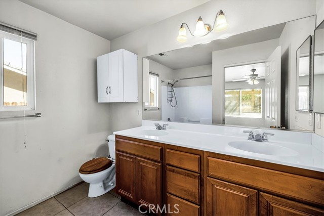 5154 Split Rock Avenue, 29 Palms CA: https://media.crmls.org/medias/c871287a-bb07-4d80-9282-f056373bedd4.jpg