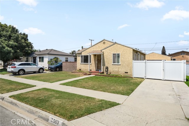 Detail Gallery Image 3 of 35 For 2553 E 219th Pl, Carson,  CA 90810 - 2 Beds | 1 Baths