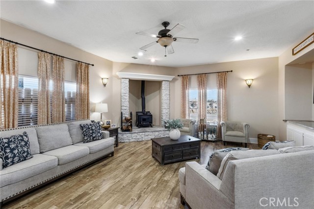 Detail Gallery Image 6 of 25 For 7332 Cygnet Rd, Phelan,  CA 92371 - 4 Beds | 3/1 Baths