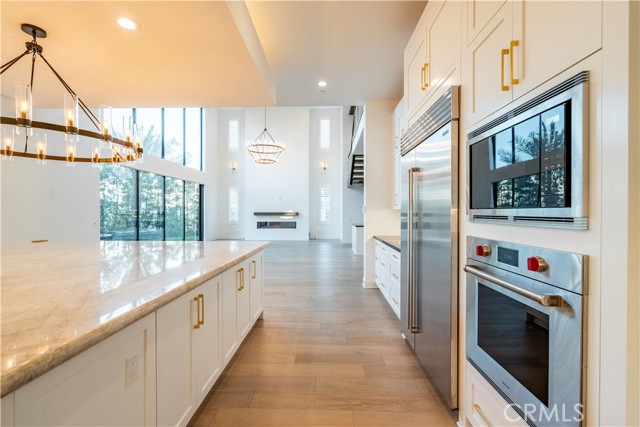 20043 Mersey Lane, Porter Ranch CA: https://media.crmls.org/medias/c8720d2f-30fa-4002-9c16-cd0fb3f65ef2.jpg