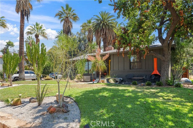 1105 W Highland Avenue, Redlands CA: https://media.crmls.org/medias/c872171a-9010-4b48-9477-a32e6f8308e9.jpg