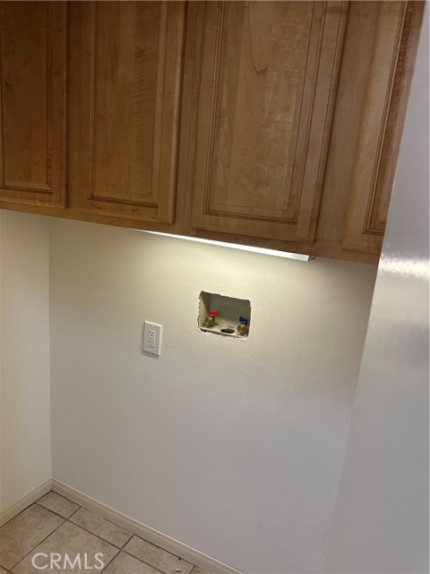 Detail Gallery Image 18 of 23 For 7551 Jordan #408,  Canoga Park,  CA 91303 - 3 Beds | 3 Baths