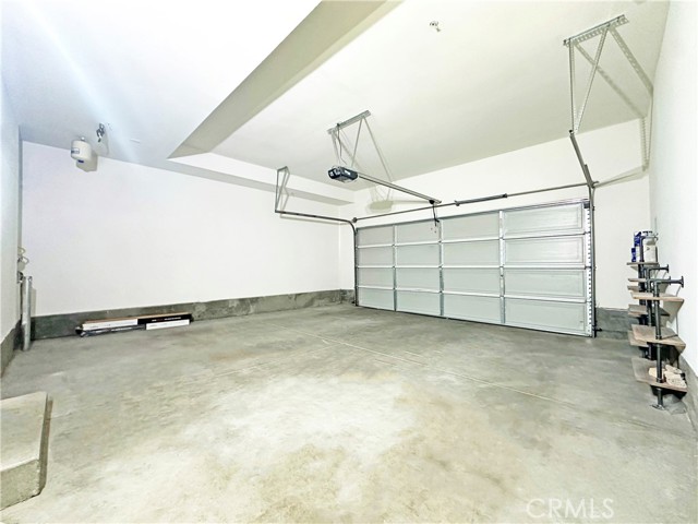 606 Asbury Drive, Claremont CA: https://media.crmls.org/medias/c872dd85-4d60-461e-9e45-64e19ccbef3e.jpg