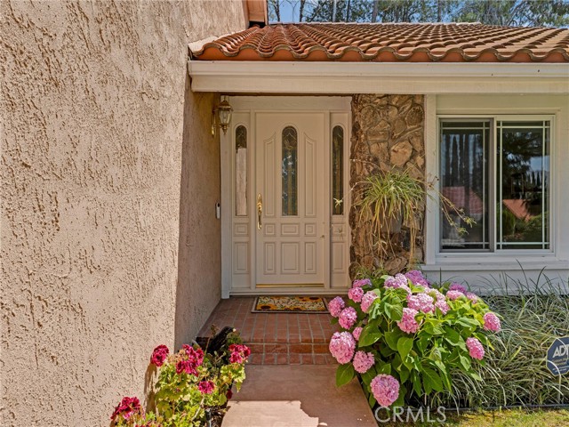 28702 Eagleton Street, Agoura Hills CA: https://media.crmls.org/medias/c8738198-4148-4a5a-87c2-b1049e051b4b.jpg