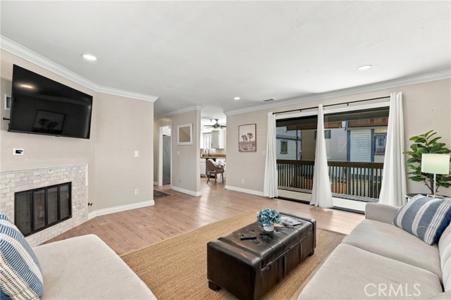14927 Condon Avenue, 9