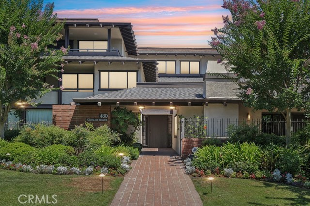 480 S Orange Grove Boulevard, Pasadena CA: https://media.crmls.org/medias/c874a21e-c540-44d5-9646-ada3d58f102b.jpg