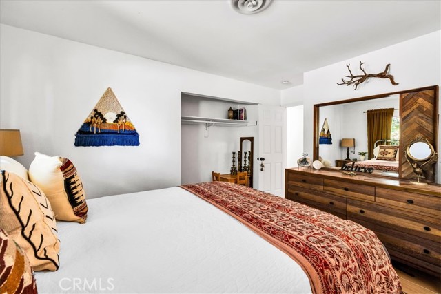 9124 Joshua Lane, Yucca Valley CA: https://media.crmls.org/medias/c8750c05-3f3a-43e4-adb0-7c22ab343e79.jpg