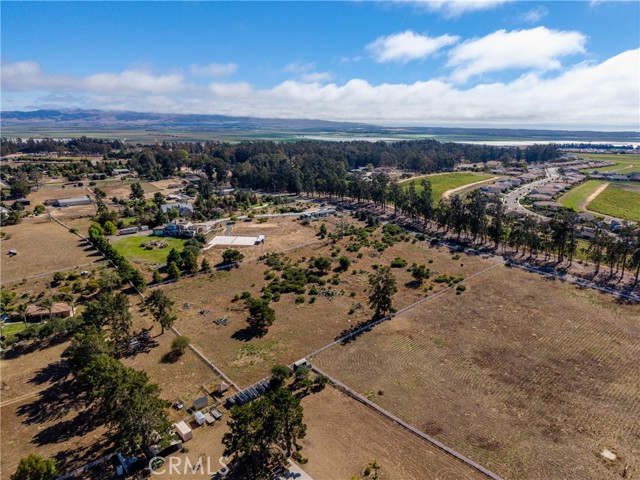 1255 Viva Way, Nipomo CA: https://media.crmls.org/medias/c8752866-8f78-4160-9d7f-f3a04a6b052c.jpg