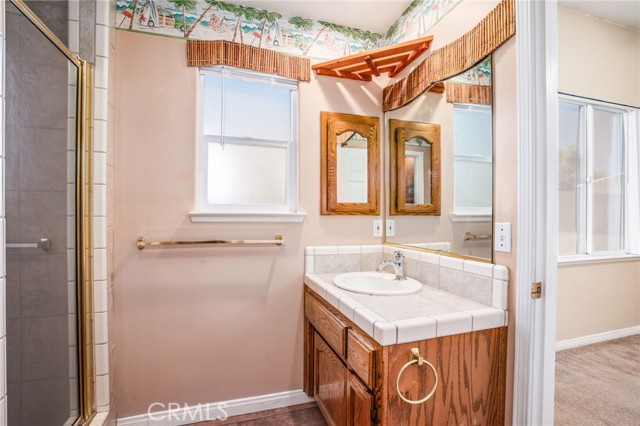 Detail Gallery Image 5 of 7 For 3400 Medallion Rose Ave, Bakersfield,  CA 93313 - 3 Beds | 2/1 Baths