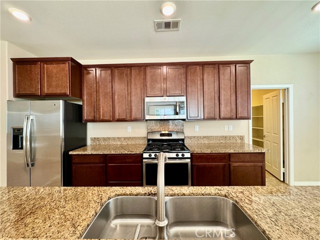 Detail Gallery Image 23 of 49 For 4024 Quartzite Ln, San Bernardino,  CA 92407 - 3 Beds | 2 Baths