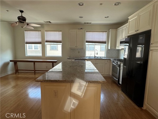 Detail Gallery Image 10 of 39 For 19 Arlington St, Ladera Ranch,  CA 92694 - 2 Beds | 2/1 Baths
