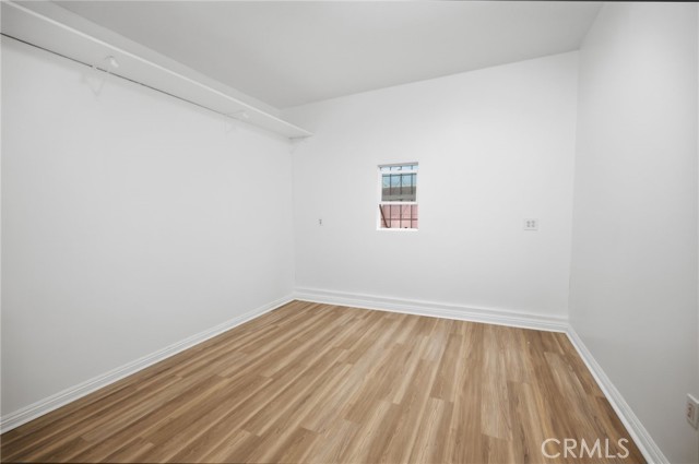 Detail Gallery Image 17 of 44 For 1345 W 51st Pl, Los Angeles,  CA 90037 - 6 Beds | 3 Baths