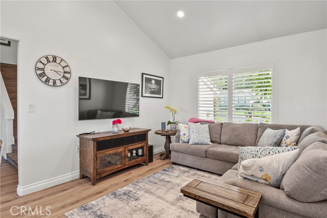 536 S Tumbleweed Road, Anaheim Hills CA: https://media.crmls.org/medias/c879a4e2-4925-43e8-ad8a-50f3140bdf9c.jpg