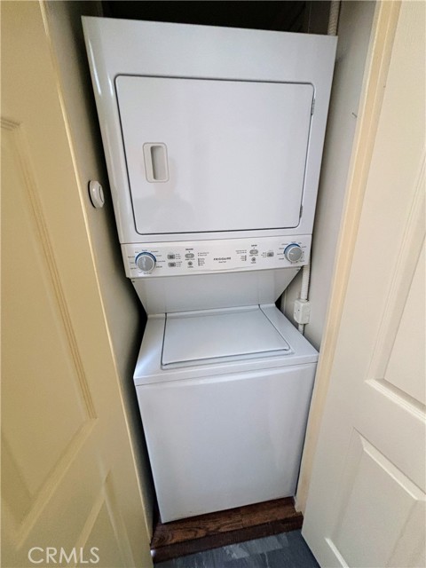 1543 Merion Way, Seal Beach CA: https://media.crmls.org/medias/c879d927-92ad-43da-81eb-0d72c569258b.jpg