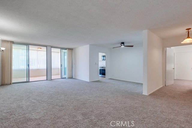 Detail Gallery Image 6 of 25 For 8701 Delgany Ave #305,  Playa Del Rey,  CA 90293 - 2 Beds | 2 Baths