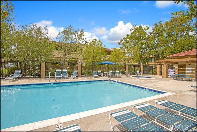 21312 Tupelo Lane, Lake Forest CA: https://media.crmls.org/medias/c87a50eb-d71a-4db9-a967-33a1291820ea.jpg